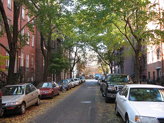 Rented by Jonis Realty | media 9