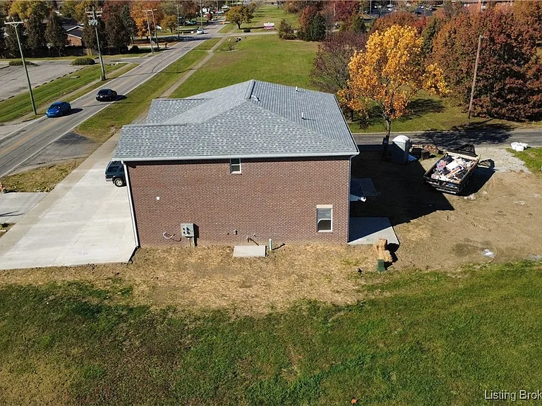 2022 N Greentree Blvd — Photo 31
