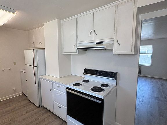 5th image of 1840 Mill St #C