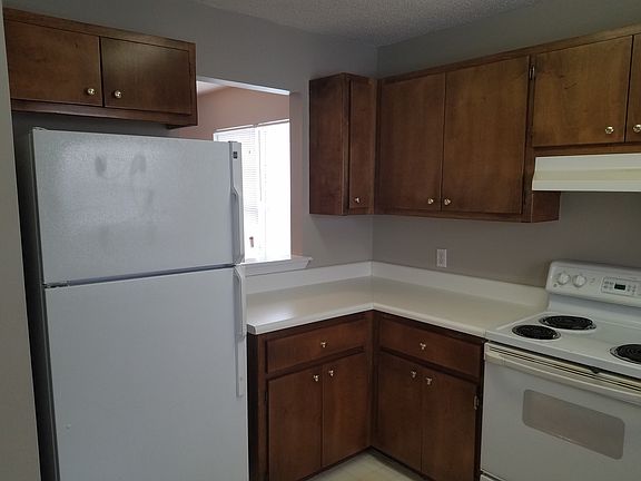 4th image of 342 Brookfield Rd Unit A