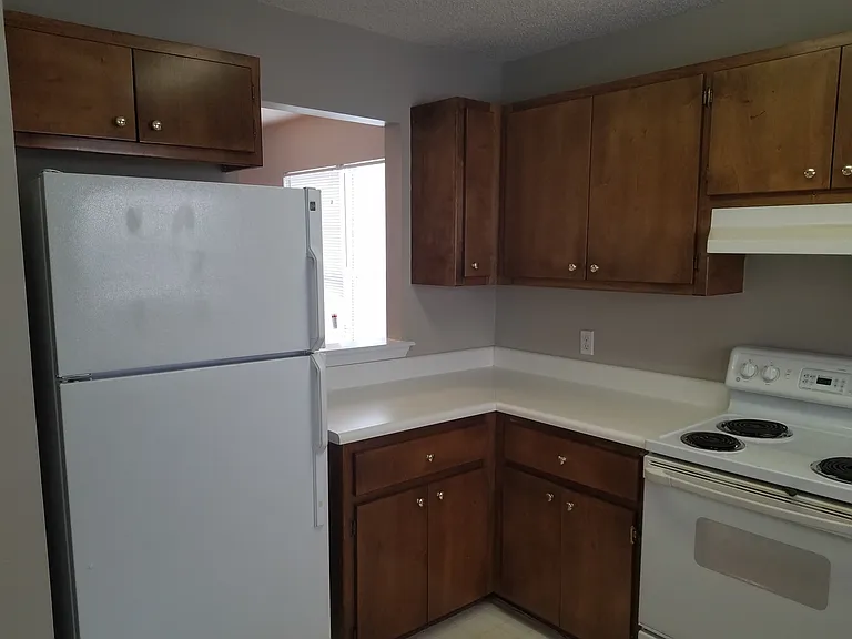 342 Brookfield Rd — Photo 4