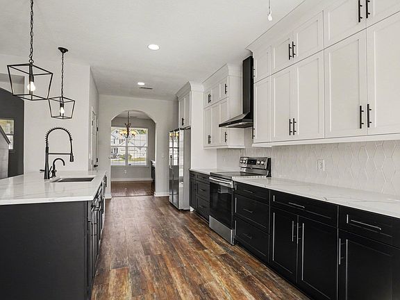 3rd image of 644 Brynfield Dr.