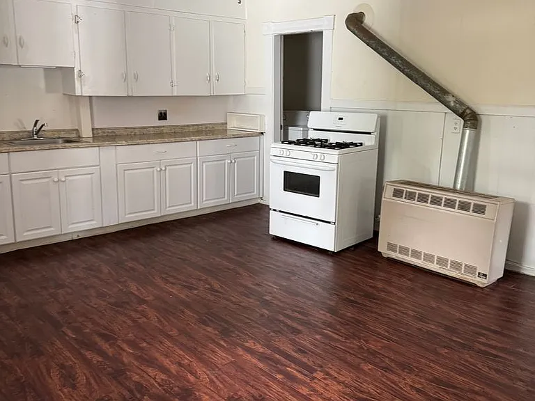 31 Howard St — Photo 1