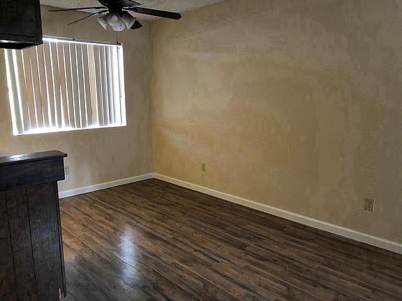 4th image of 3055 Pecan Pl APT 1