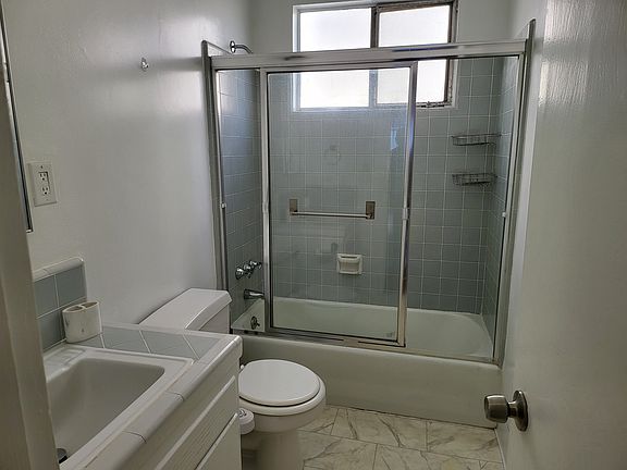 4th image of 1509 S Shenandoah St APT 1
