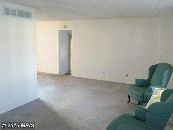 4th image of 603 Lancelot Ln