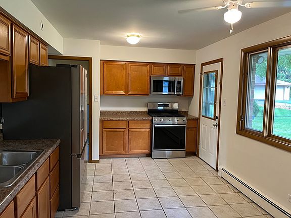 5th image of 12923 S Forestview Rd