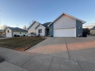 123 Green Court Dr, Elk Point, SD, 57025
