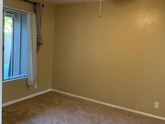 5th image of 503 W Point O Woods Dr