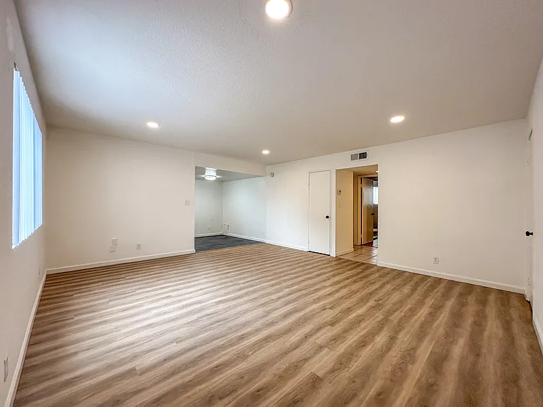 606 E Santa Anita Ave #B — Photo 5