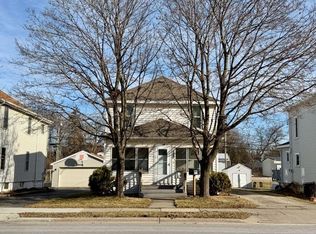 208 N Main St, Lodi, WI 53555