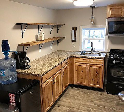 2nd image of 83 Meckes Ln