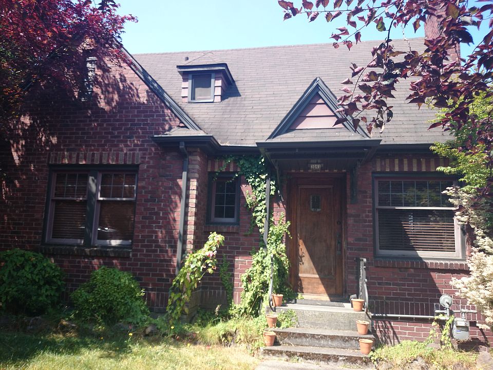 2nd image of 3041 11th Ave W