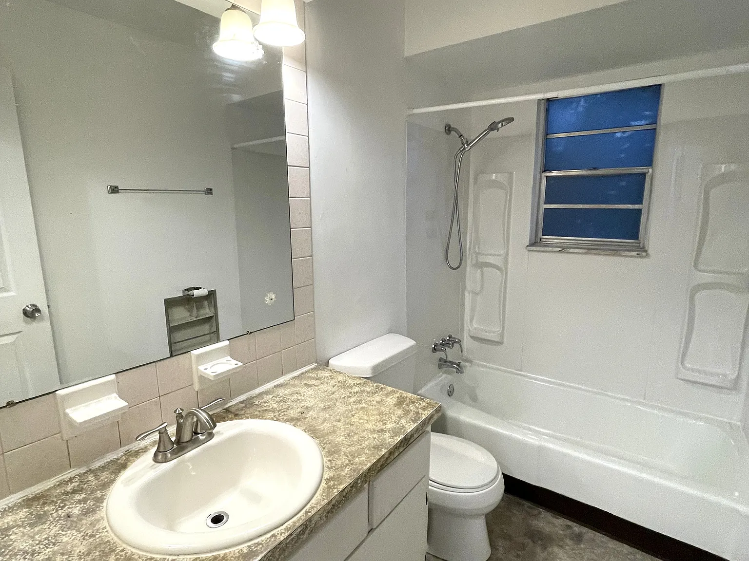 2 bed, 971 sqft, $1,150 — Photo 3