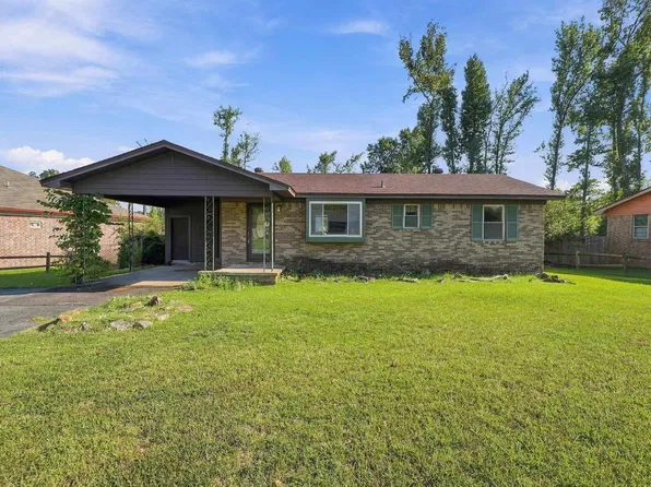 1111 Eastview Dr, Jacksonville, AR 72076