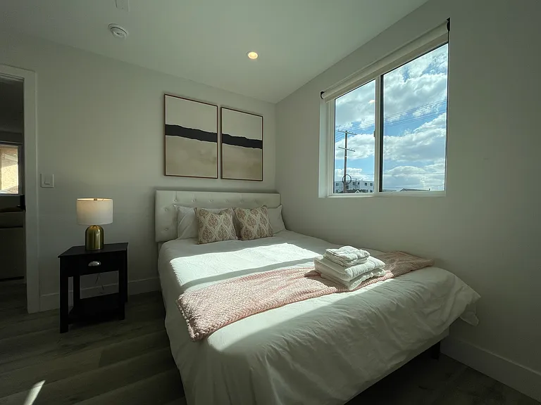 1377 W 36th Pl, Los Angeles, CA 90007 — Photo 14