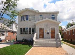 6931 226th St, Oakland Gardens, NY 11364