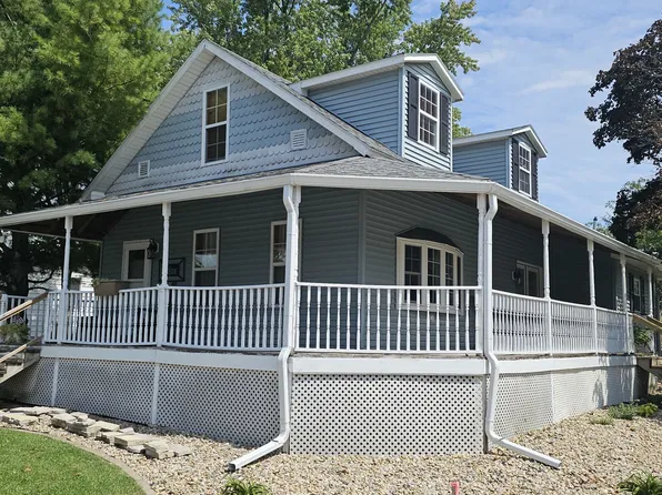 101 N Seminary St, Downs, IL 61736