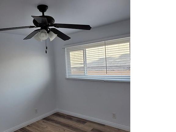 3rd image of 3850 Stevely Ave #7