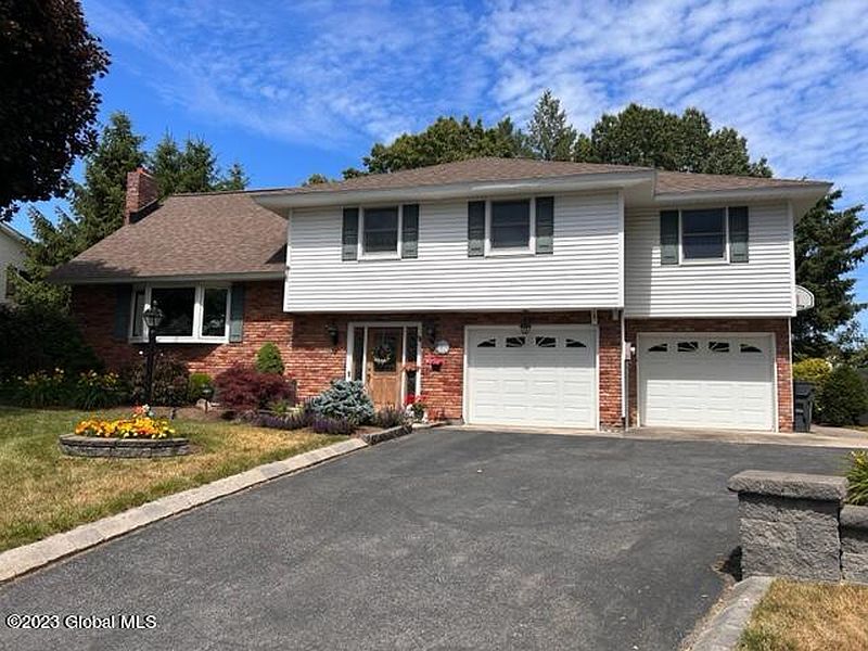 4th image of 1082 Mary Ln