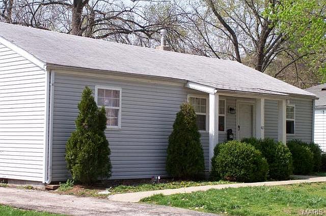 2nd image of 421 Jean Ave