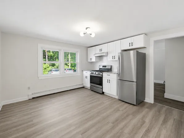 78 School St #2, Salem, NH 03079