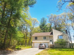 48 Hemlock Rd, East Granby, CT 06026