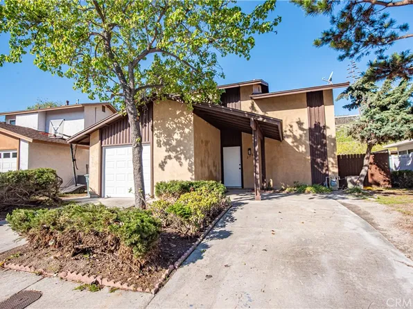 2226 Ledgeview Ln, Spring Valley, CA 91977