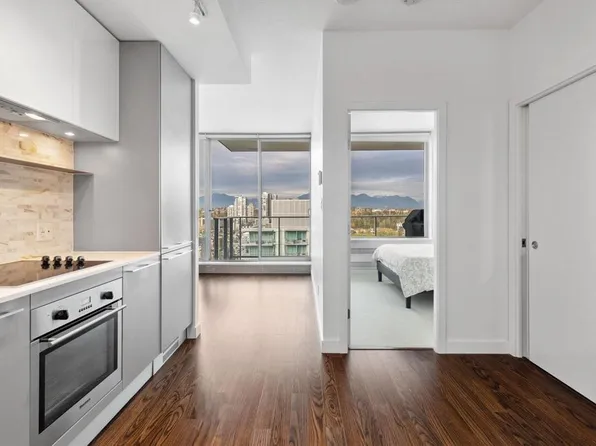 8131 Nunavut Ln #3003, Vancouver, BC V5X 0E2