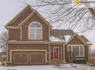 21604 W 47th Ter, Shawnee, KS 66226