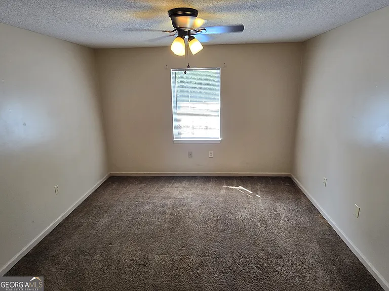 403 E Lawnwood Ave — Photo 17