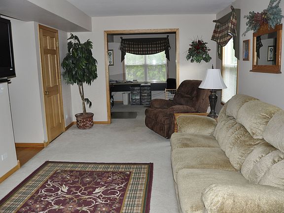 5th image of 100 E Harbor Dr