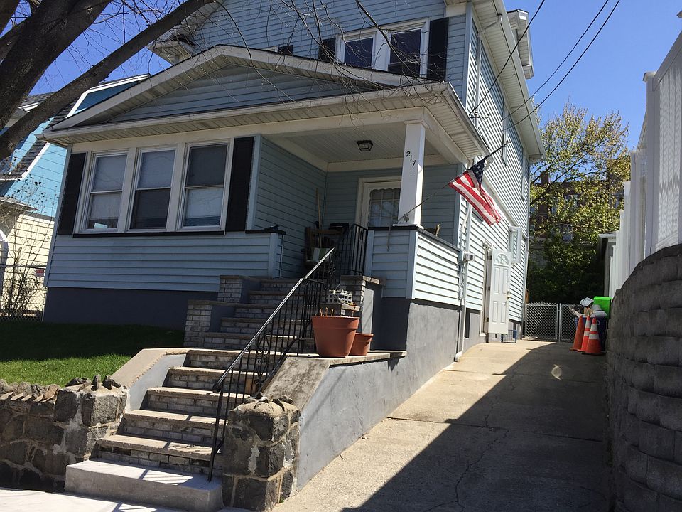 1st image of 217 Willard Ave