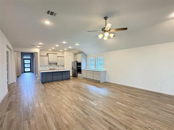 9307 Crescent Mill Dr, Missouri City, TX 77459