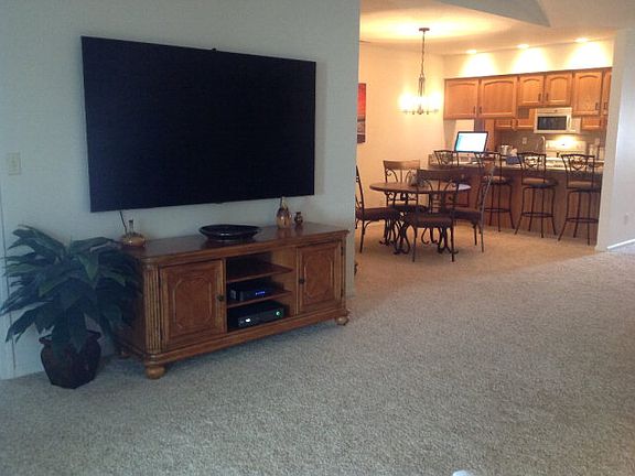 4th image of 842 Oakbrook Dr