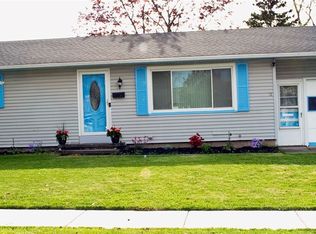 45 Spartan Dr, Rochester, NY 14609