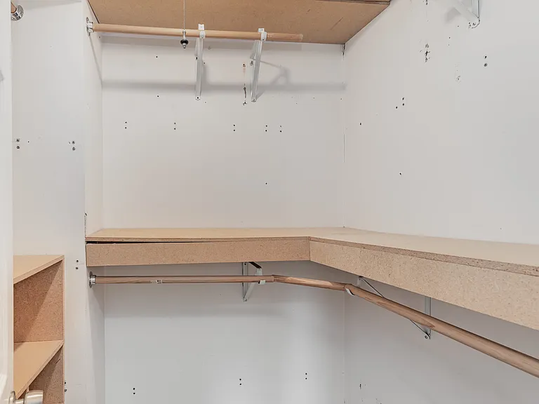 111 S Baybrook Dr — Photo 10