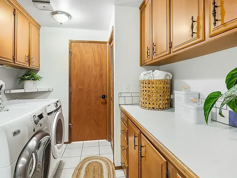 701 92nd St SE — Photo 9