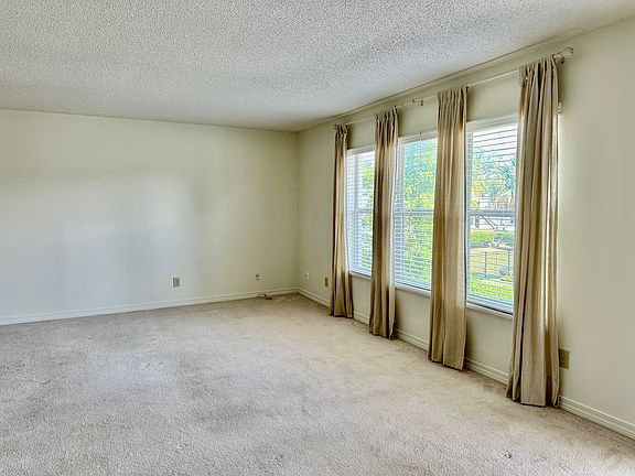 5th image of 4009 Old Shell Rd APT A10