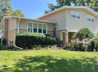 7616 Maple St, Morton Grove, IL 60053