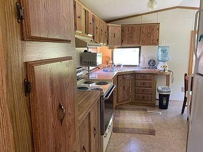 2nd image of 4627 Diamond Ln