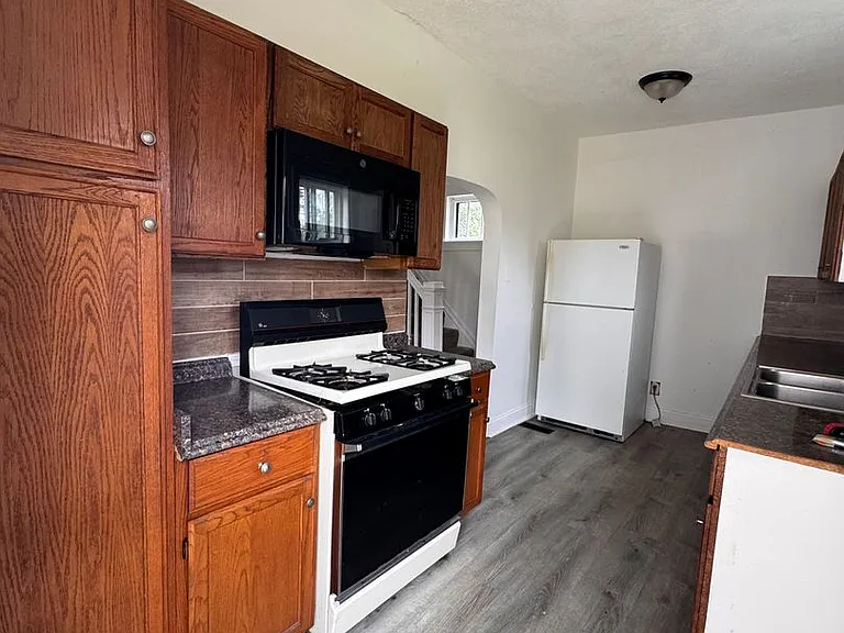 503 Hamilton Ave — Photo 6