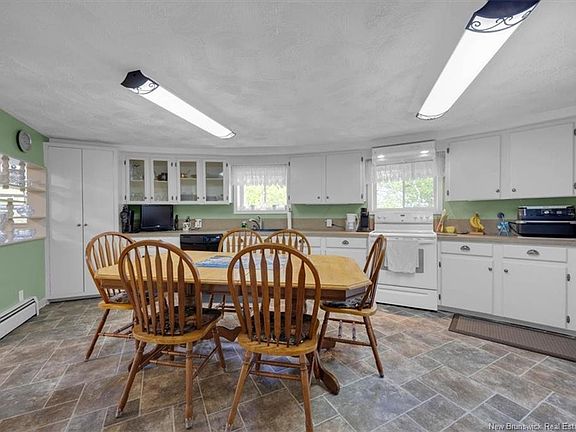 5th image of 409 Damascus Rd