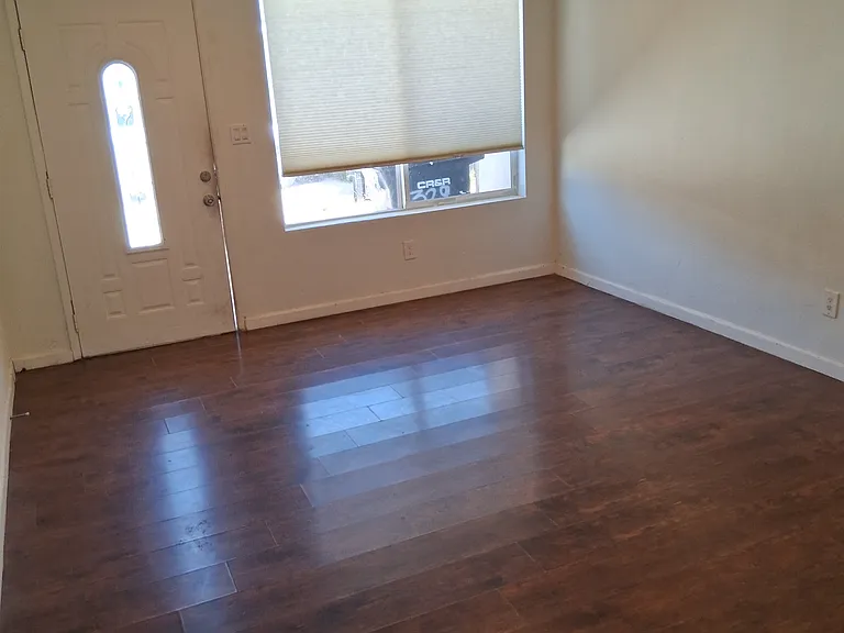 327 S Wayfield St — Photo 6