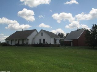 160 Romance Rd, Romance, AR 72136