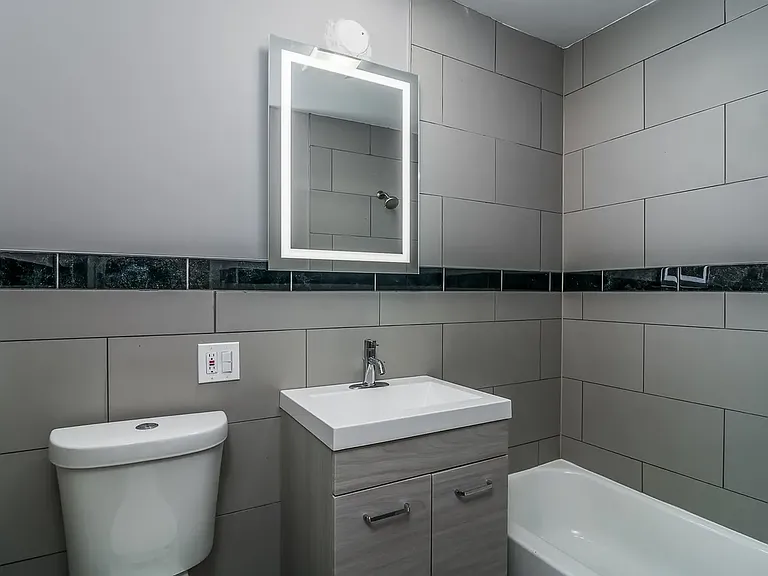 336 E Russell St #2 — Photo 7