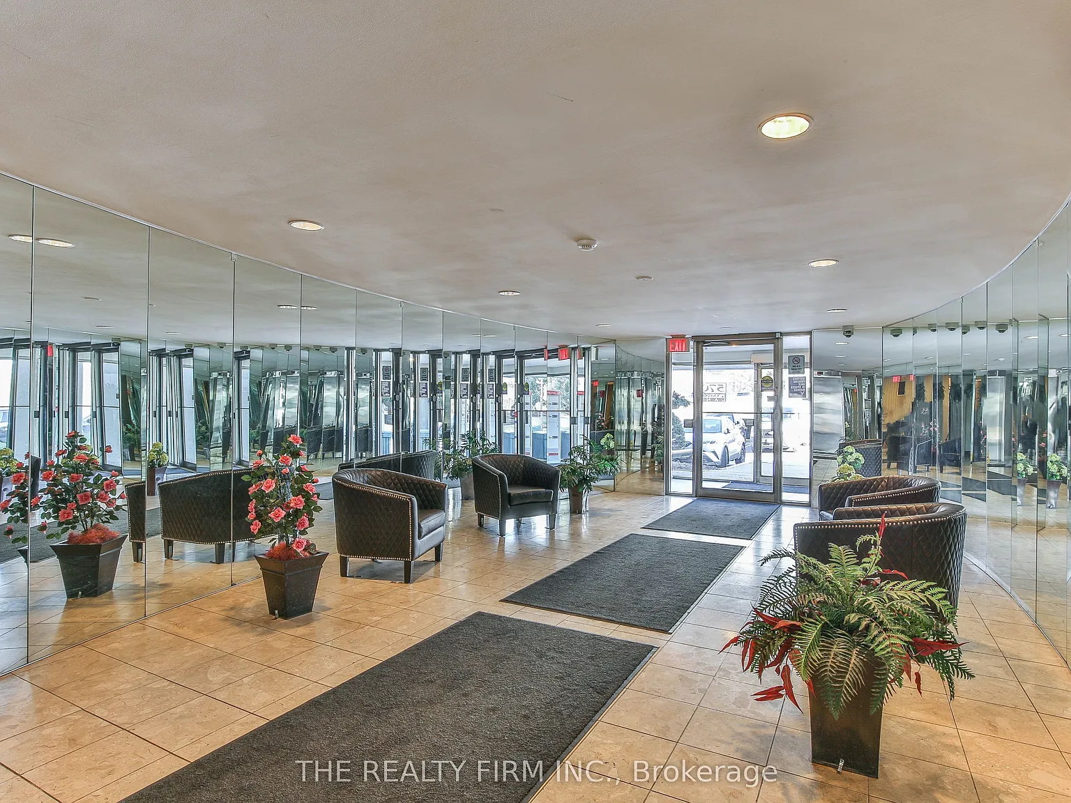 2 bed, $2,000 — Photo 4