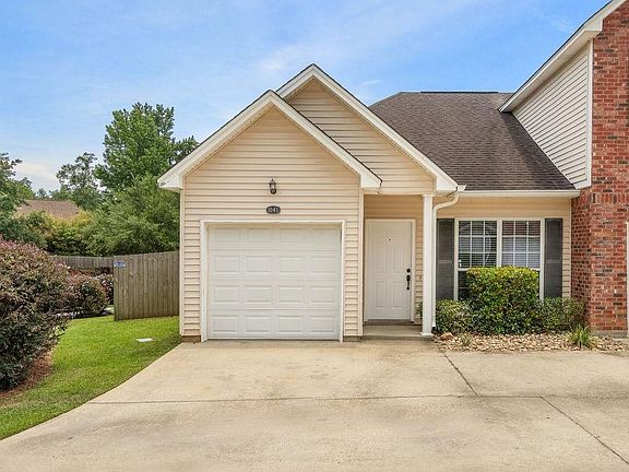 2nd image of 104 Covington Meadow Cir