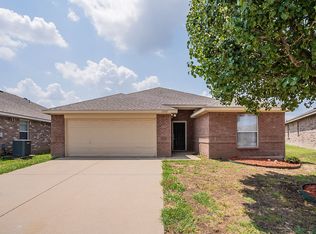 1240 Rosedale Springs Ln, Fort Worth, TX 76134