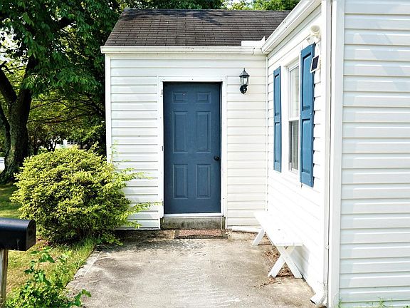 3rd image of 1517 Seton Dr
